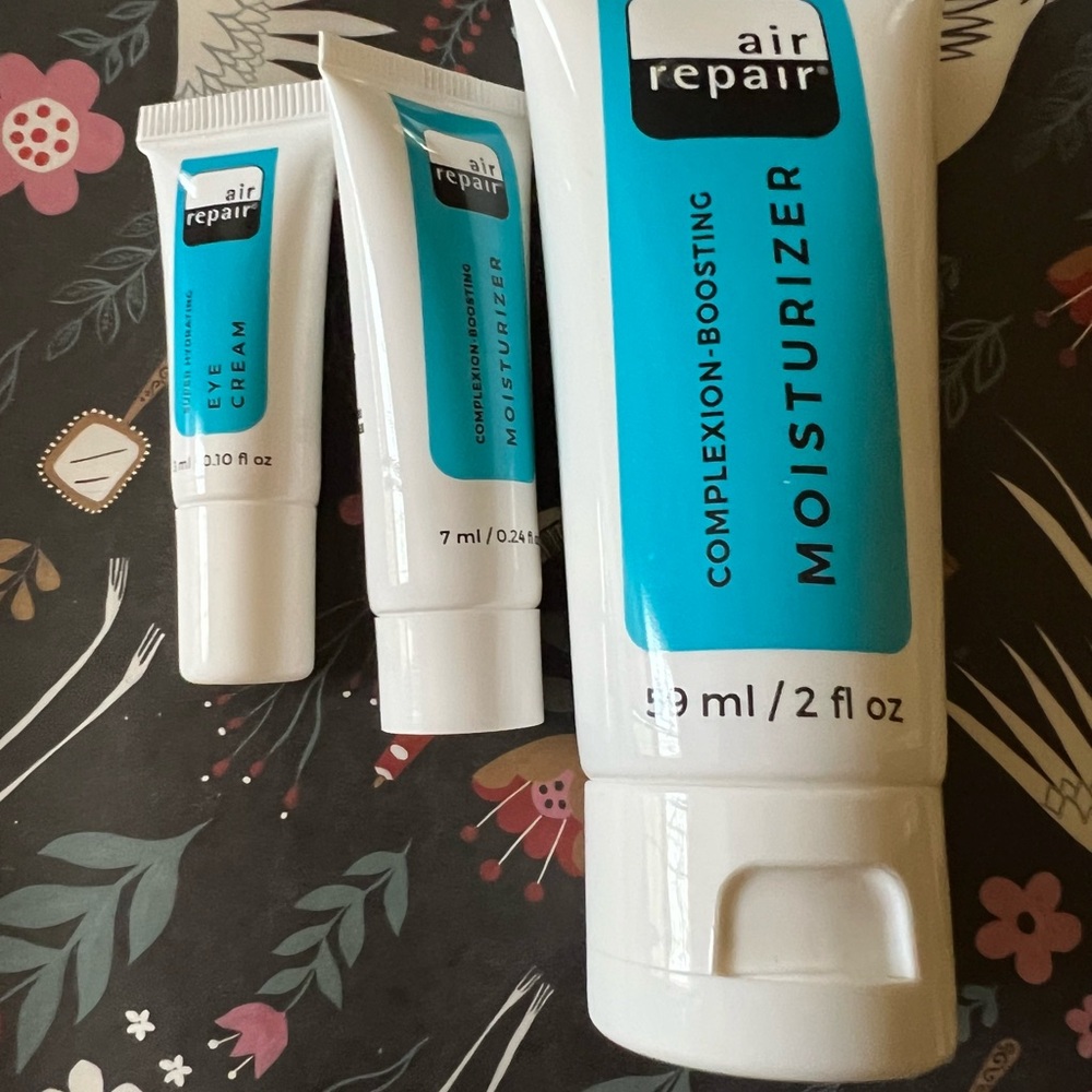 Air Repair Complexion-Boosting Moisturizer & Eye Cream - White and Blue